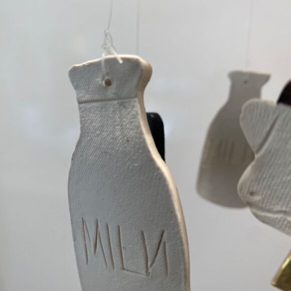 1980 Clay Whimsical Wind Chime of Cows and Milk Jugs NWT - Picture 8 of 17